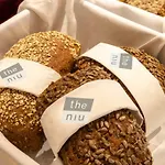 - The Niu, Dairy Ξενοδοχείο Χάαρλεμ