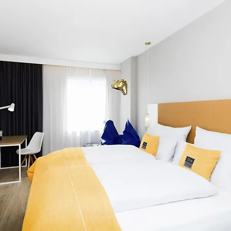 - The Niu, Dairy Hotel 3*