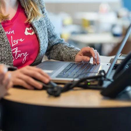 - The Niu, Dairy ホテル ハーレム