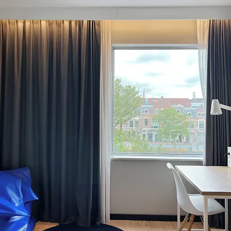 - The Niu, Dairy Hotel Haarlem