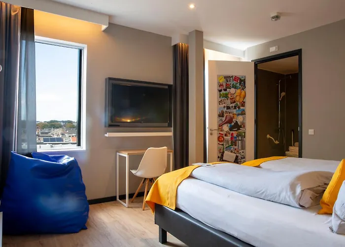 - The Niu, Dairy Hotel 3*