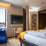 - The Niu, Dairy Hotel 3*