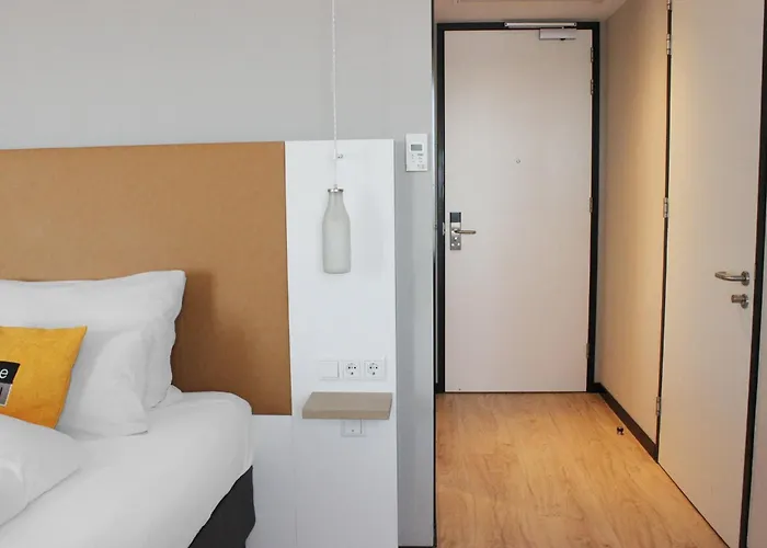 - The Niu, Dairy ホテル